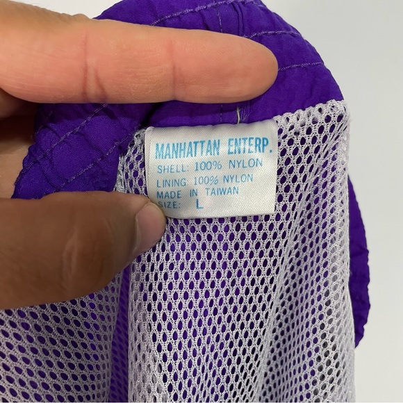 1990s Hawaii Gecko Purple Nylon Swim Shorts - Picture 5 of 5